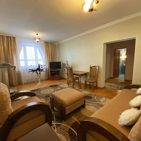 Lemon Otel Drogobych Dış mekan fotoğraf