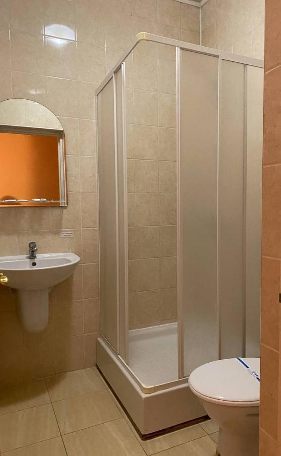 Lemon Otel Drogobych Dış mekan fotoğraf