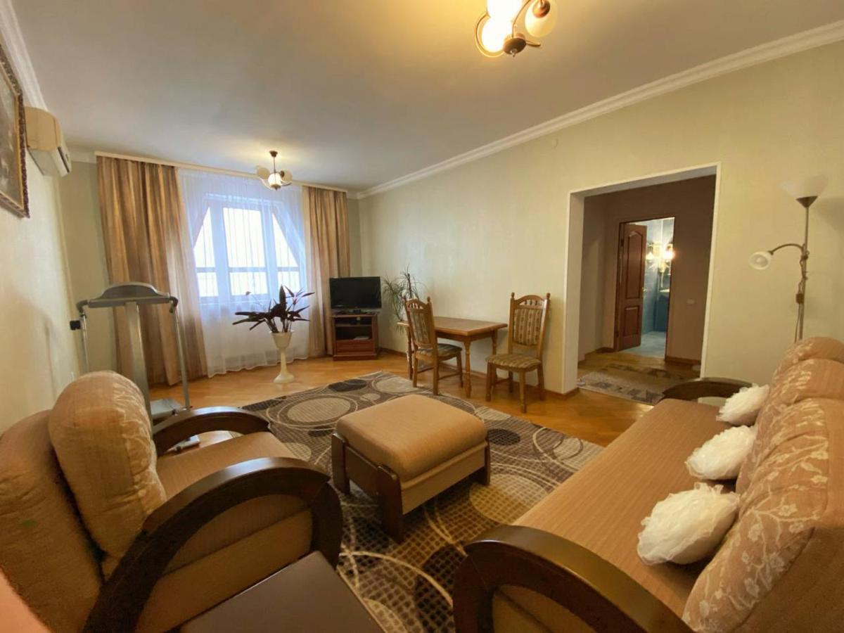 Lemon Otel Drogobych Dış mekan fotoğraf