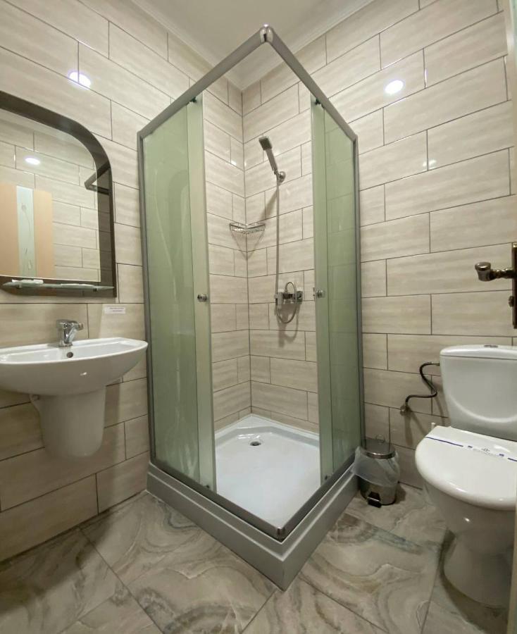 Lemon Otel Drogobych Dış mekan fotoğraf