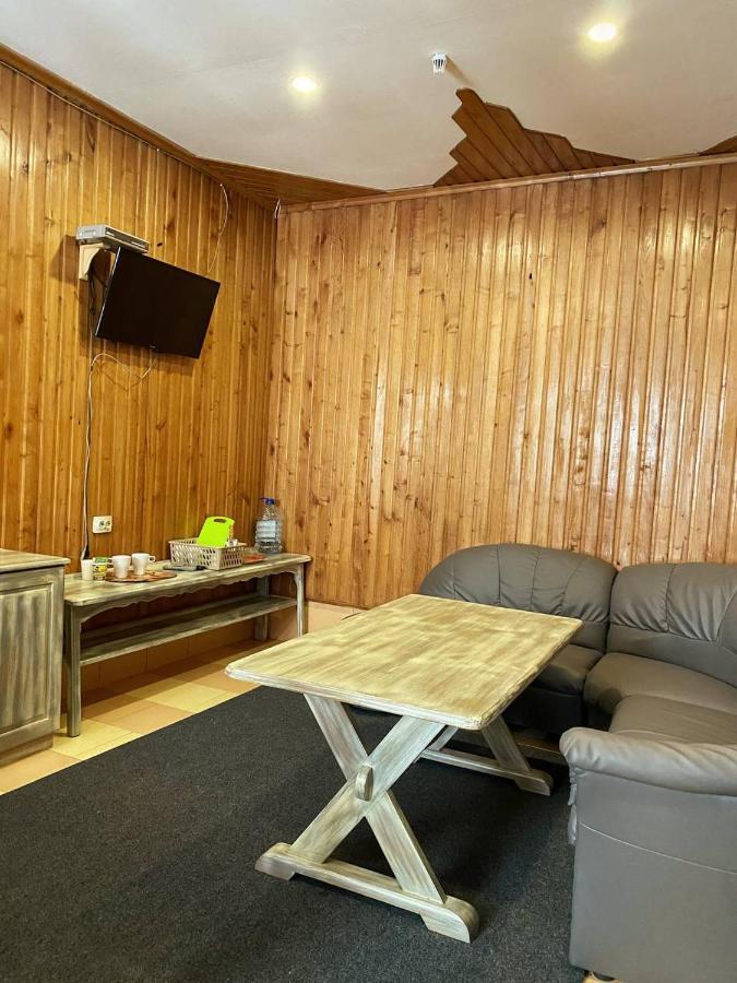 Lemon Otel Drogobych Dış mekan fotoğraf